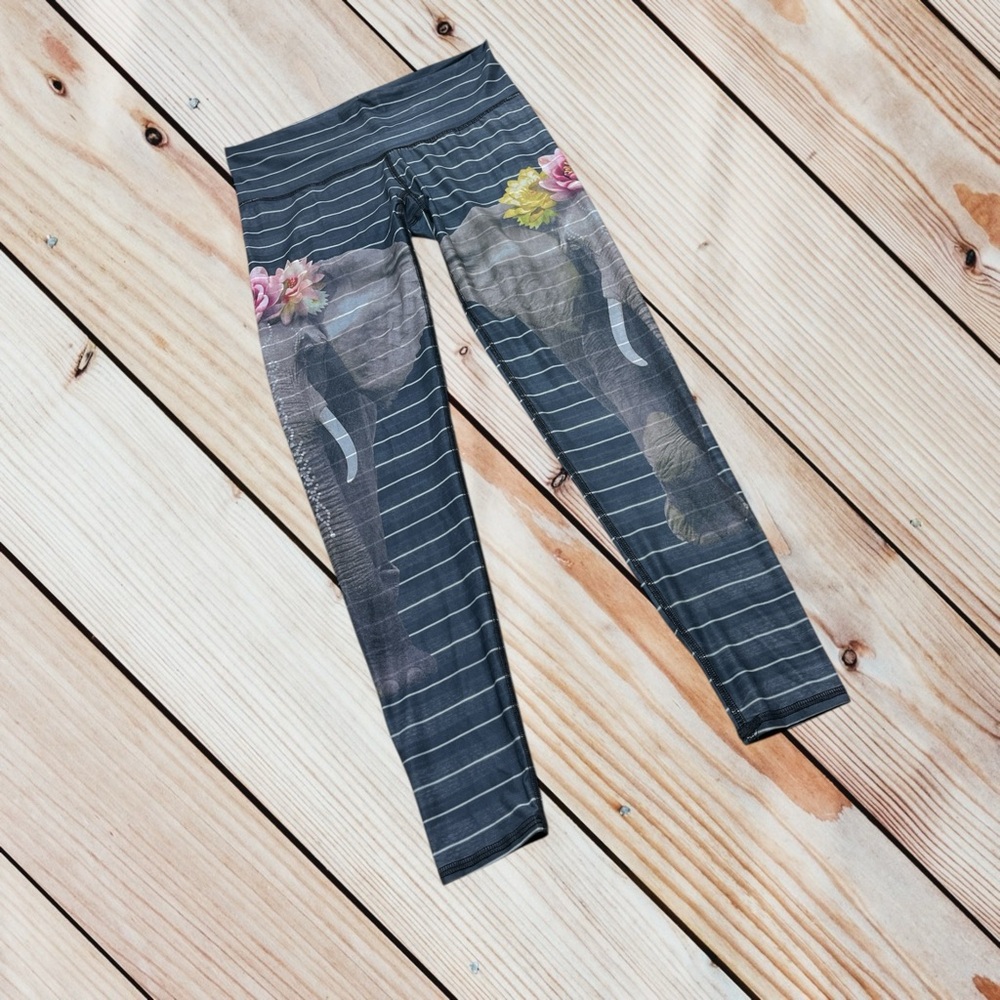 TEEKI L love the elephant hot pant leggings - Picture 2 of 14